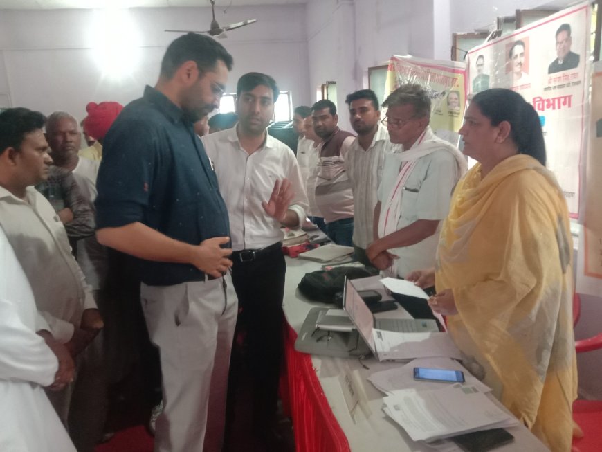 जिला कलक्टर ने जिले के वैर एवं भुसावर उपखण्ड के शिविरों का किया निरीक्षण