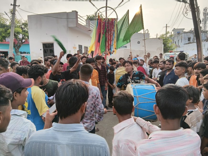 इस्लामी तारीख 7 पर महुवा में निकाला अलम का जुलूस