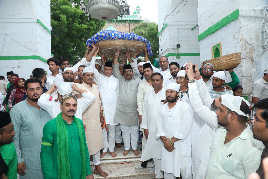 राजस्थान प्रदेश कांग्रेस कमेटी अल्पसंख्यक विभाग के नव-नियुक्त अध्यक्ष एमडी. चोपदार ने ख्वाजा गरीब नवाज़ की दरगाह में लगाई हाजिरी