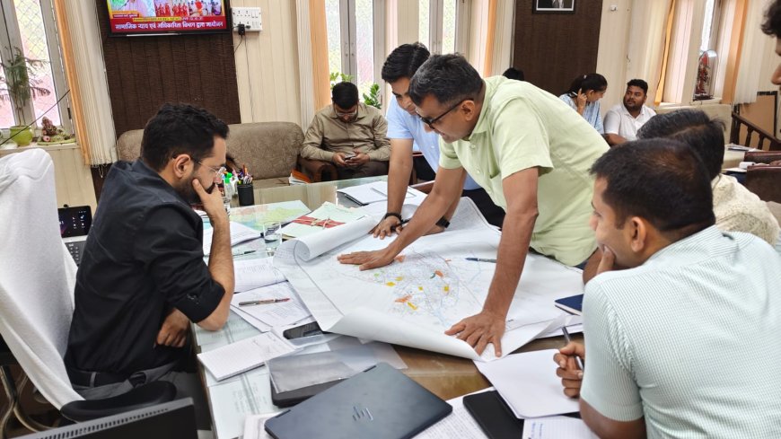 जिला कलक्टर ने ली नगर निगम व आरयूआईडीपी की समीक्षा बैठक :जल भराव की समस्या के स्थाई समाधान के लिए मिलकर प्रयास करें-जिला कलक्टर