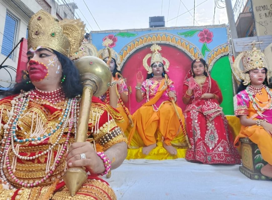 भगवान जगन्नाथ रथ यात्रा में शामिल हुई  राज ऋषिअभय समाज द्वारा राम दरबार की झांकी