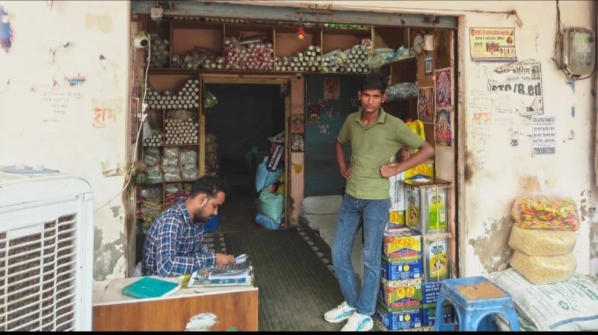 बदमाशों ने पिस्तौल के दम पर व्यापारी के मुनीम से साढ़े तीन लाख रुपए की लूट