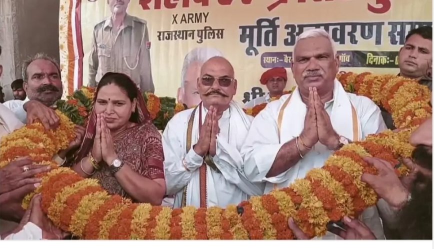 कांस्टेबल हरेंद्र सिंह की मूर्ति का अनावरण :पीएम की सभा में ड्यूटी पर जाते समय हुआ था निधन,आर्मी से रिटायर्ड होने के बाद पुलिस में लगी थी नौकरी