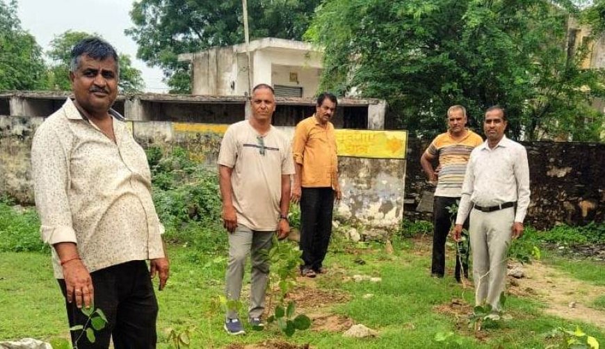 वर्षा काल में पौधारोपण कर पर्यावरण संवर्धन में सहभागी बने