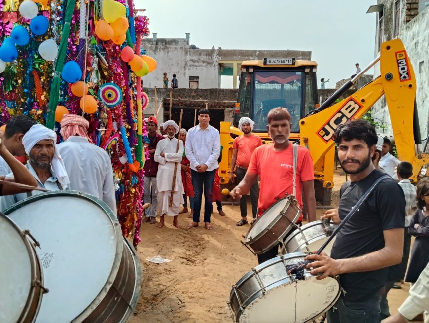 रामगढ़ के पिपरोली में बाजे की मातम धुन पर निकले ताजिए: समाजसेवी बलिराम सैनी ने लगाई ठंडे शीतल जल की प्याऊ