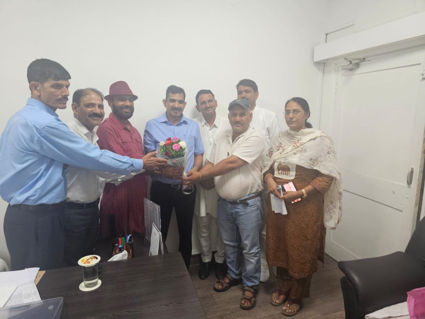 आईएएस मे पदोन्नत जुगल किशोर मीना से मुलाकात अभिनंदन: सचिवालय में अतिरिक्त आयुक्त पद पर पद स्थापित