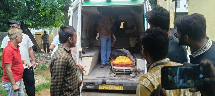 मालगाड़ी की चपेट में आने से एक व्यक्ति की मौत