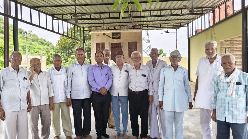 सेवानिवृत्त विद्युत श्रमिक संघ की मासिक बैठक आयोजित