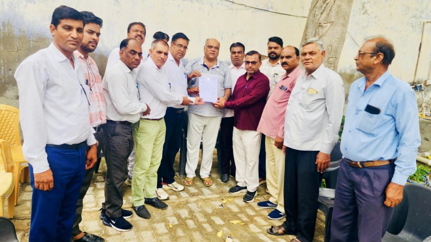 शिक्षकों ने मकराना विधायक गैसावत का जताया आभार