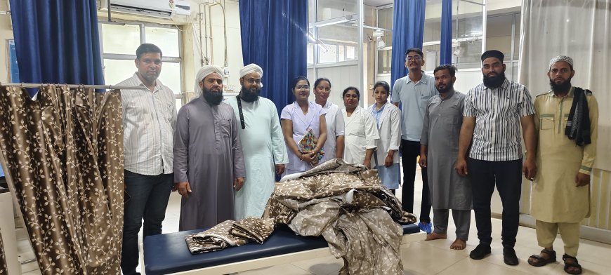 सुन्नी दावते इस्लामी की तरफ से जनाना अस्पताल में 35 पर्दे भेंट किए गए