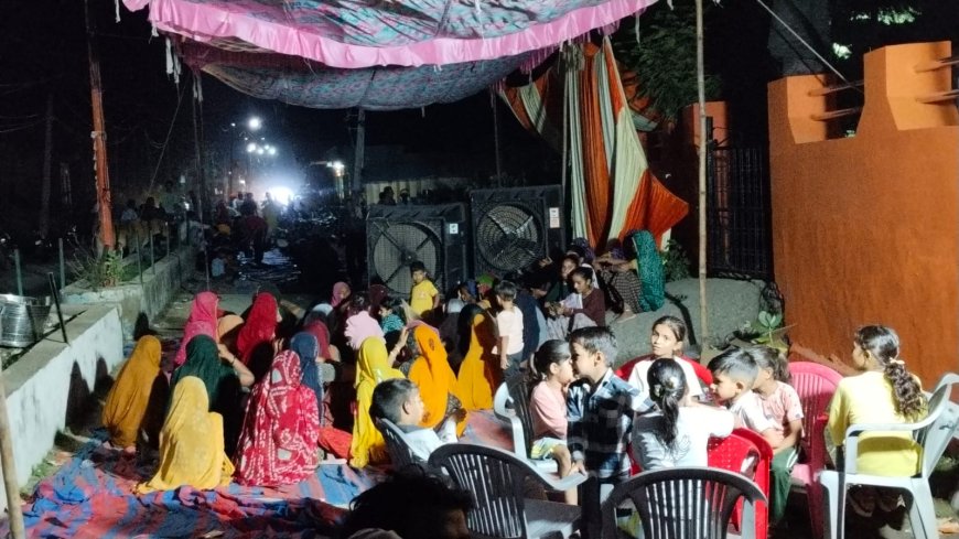 पंडेर ग्राम पंचायत में महिलाओं का धरना जारी, भजन-कीर्तन और भोजन की व्यवस्था