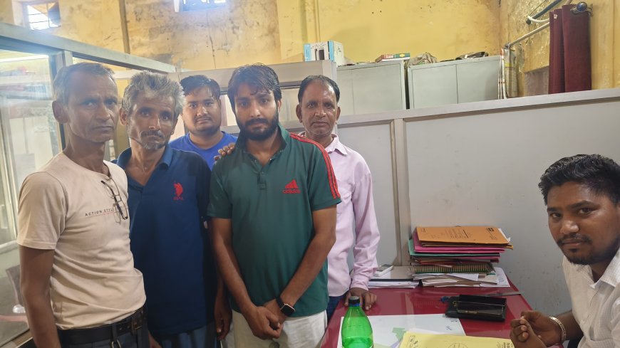 सड़क पर बहते नालियों के पानी, की समस्याओं को लेकर मिला प्रतिनिधि मंडल