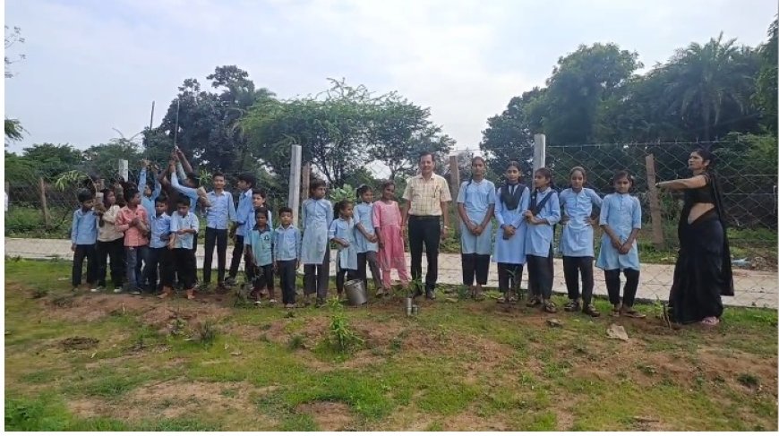 साकरिया विघालय में अम्रत पर्यावरण महोत्सव और हरित राजस्थान के तहत् 150 पोधे  लगायें