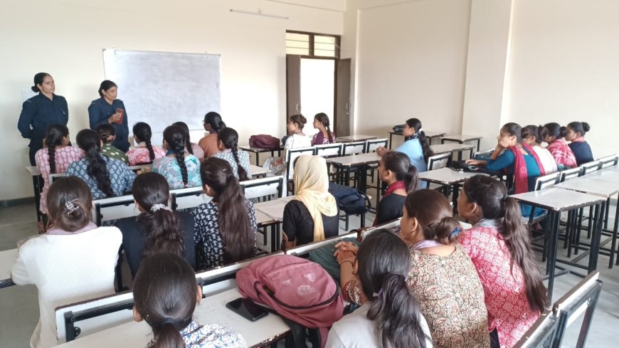 कालिका पैट्रोलिंग टीम ने छात्राओं को किया जागरूक