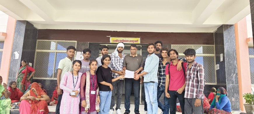 उदयपुरवाटी में एसएफआई ने उच्च शिक्षा मंत्री के नाम प्राचार्य को सौंपा ज्ञापन
