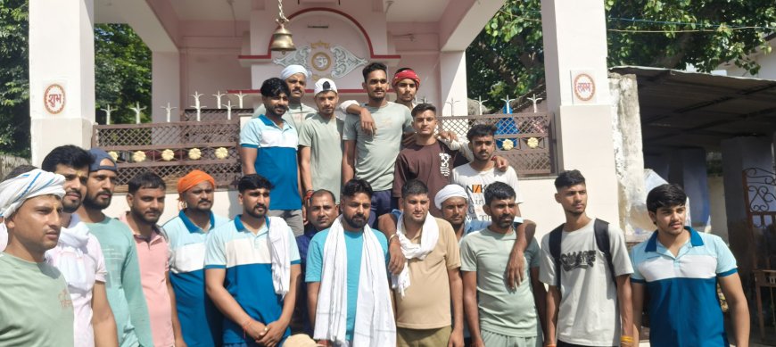 नवयुवक  मंडल करनीकोट के डाक कावड़ियों को किया तिलक लगा कर रवाना