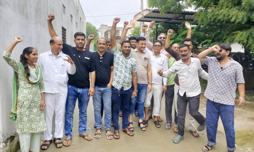 न्यायालयों के मंत्रालयिक कर्मचारियों ने अनिश्चितकालीन सामुहिक अवकाश का किया समर्थन