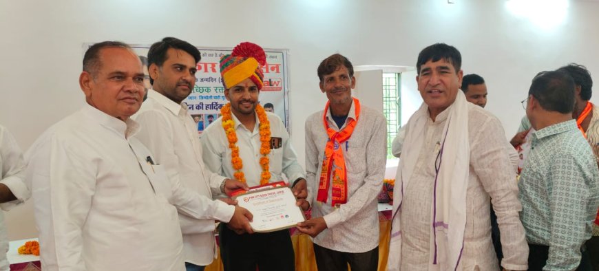 पत्रकार के जन्म दिवस पर जिंदोली गुरुकुल में  हुआ रक्तदान शिविर का आयोजन:  लगभग 125  लोगों ने किया रक्तदान