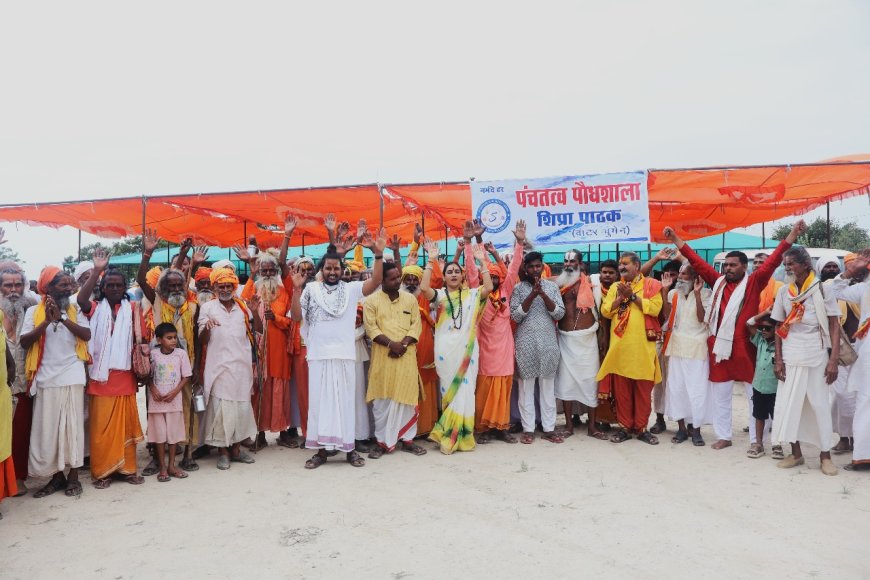 दातागंज के सराय गांव में पंचतत्व पौधशाला, तालाब और बाग का संत समाज ने शुभारंभ किया