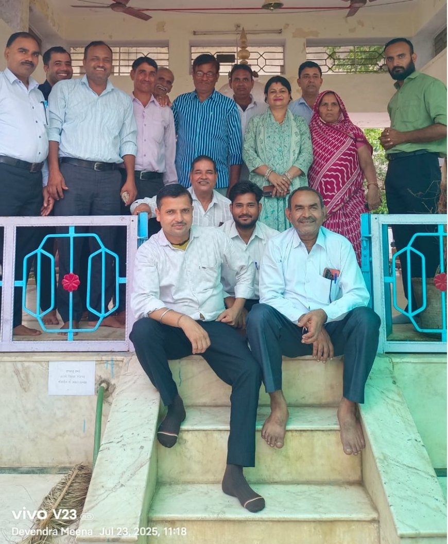 हाईकोर्ट के सम्मान में न्यायिक कर्मचारी मैदान में की तर्ज पर पांचवें दिन बुधवार को राजगढ़ में भी न्यायिक कर्मियों का अनिश्चितकालीन धरना प्रदर्शन जारी रहा