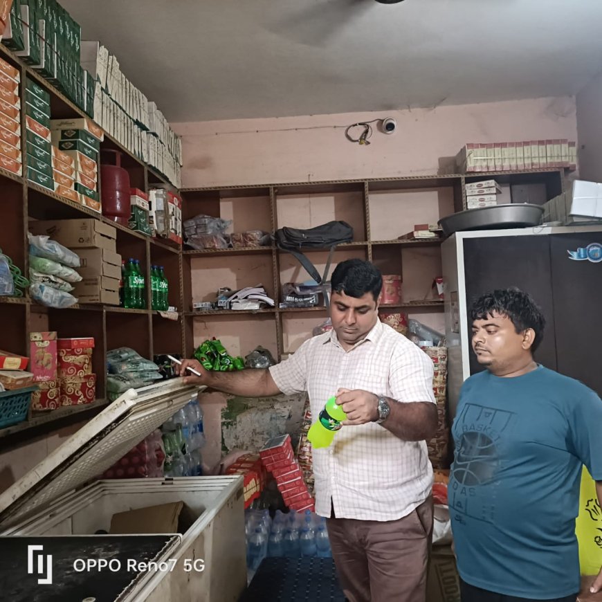 त्योहारी सीजन में मिलावट पर सख्ती, तिजारा में मिठाई दुकानों से लिए गए खाद्य नमूने