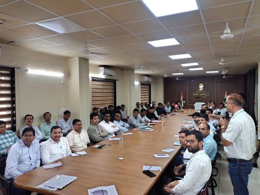 विशेष गहन पुनरीक्षण के लिए मास्टर ट्रेनर्स का आमुखीकरण प्रशिक्षण आयोजित