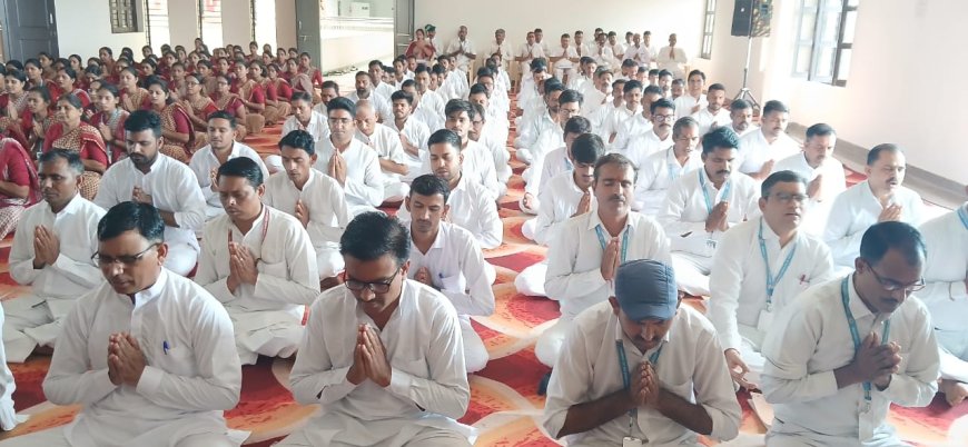 रायगांधी आदर्श विद्या मंदिर उच्च प्राथमिक तखतगढ़ में आदर्श शिक्षा संस्थान जिला बाली का आचार्य सम्मेलन का शुभारंभ