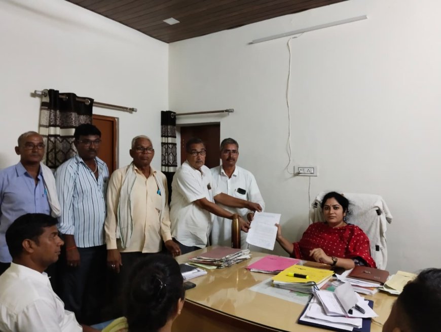 धानका जाति के लोगों को अनुसूचित जनजाति का प्रमाण पत्र नहीं देने की मांग को लेकर उपखंड अधिकारी को सोपा ज्ञापन