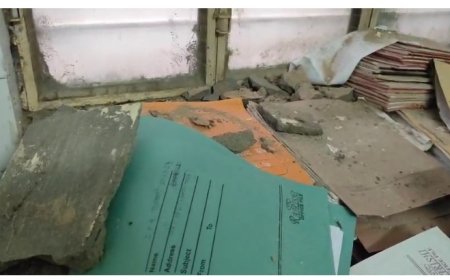 रैणी बीसीएमओ कार्यालय का भवन जर्जर दे रहा हादसे को निमंत्रण