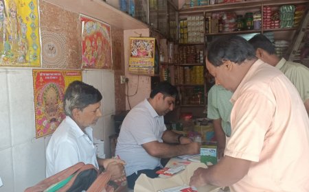 त्यौहार सीजन में खाद्य सुरक्षा विभाग सक्रिय, खैरथल में लिए गए लाल मिर्च पाउडर के नमूने