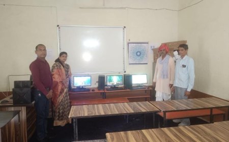 भामाशाह मंगल राम मास्टर ने रैणी के सरकारी सीनियर स्कूल भजेड़ा मे तीन कम्प्यूटर और कैमरा डोनेट किए