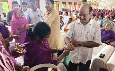 आंगनबाडी बहन सम्मान दिवस का जिला स्तरीय कार्यक्रम सरदार विद्यालय में हुआ आयोजित