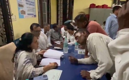 रात्रि चौपाल का आयोजन: क्षतिग्रस्त सड़क, सड़को पर पानी के भरने, पेयजल समस्या के मुद्दे छाए