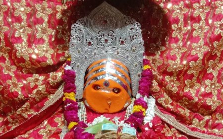 सकट चौथ माता व्रत 12 को: महिलाएं पति की लम्बी उमर व परिवार की सुख समृद्धि के लिए रखेंगी व्रत चौथ माता मंदिर पहुच करेगी पूजा अर्चना