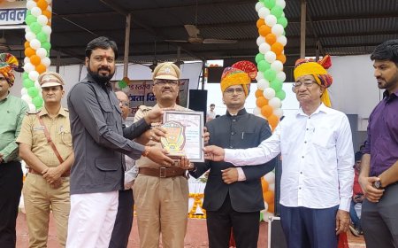 स्वतंत्रता दिवस पर डॉ. रतन सिंह शेखावत तीन स्थानों पर सम्मानित