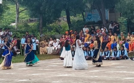 गुरला :स्वाधीनता दिवस  पर आयोजित हुये सांस्कृतिक कार्यक्रम, विद्यालयी छात्र-छात्राओं ने बिखेरे देशभक्ति के रंग