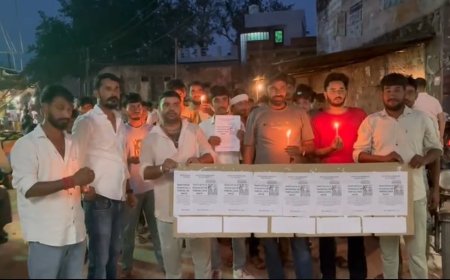 शिक्षिका मनीषा की गला रेतकर हत्या के मामले मे आरोपियों की गिरफ्तारी की मांग को लेकर निकाला कैंडल जुलूस, इंकलाब जिंदाबाद के लगे नारे