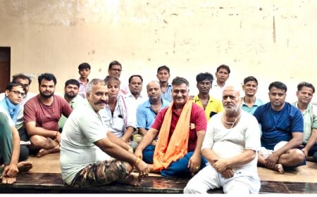 नौगांवा रामकला मंच की नवीन कार्यकारिणी का किया गठन