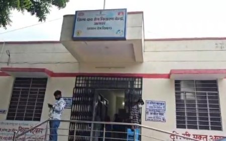 अलवर के तीन सरकारी डॉक्टर सस्पेंड,RGHS घोटाले में मित्तल हॉस्पिटल के डॉक्टर और कर्मचारी के खिलाफ मुकदमा दर्ज