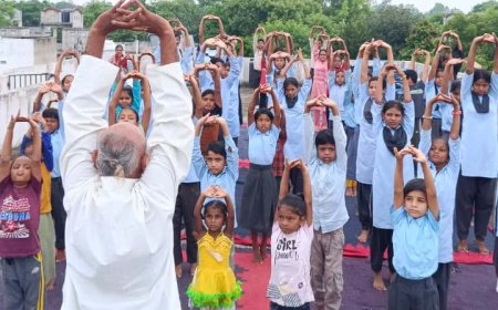 राजकीय उच्च प्रा. संस्कृत वि. प्रेमपुर, झाड़खण्ड महादेव मंदिर, में योग सत्र का हुआ आयोजन