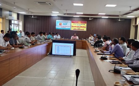 जिला स्तरीय बैंकर्स समिति की बैठक:  सरकार द्वारा प्रायोजित योजनाओं में समय पर ऋण मिले- जिला कलक्टर