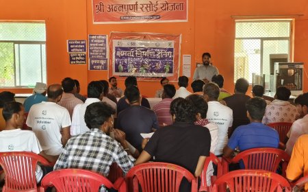 नगर पालिका महुवा व सीडीसी के संयुक्त तत्वाधान में जमादारों में सफाई मित्रों की एक दिवसीय कार्यशाला आयोजित