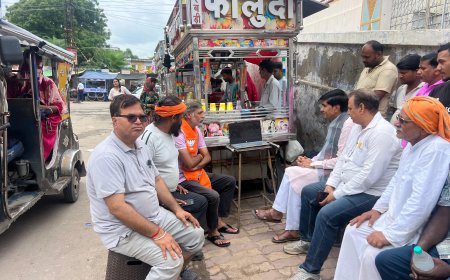 रेहड़ी पटरी वालो के साथ सुनी प्रधानमंत्री की मन की बात