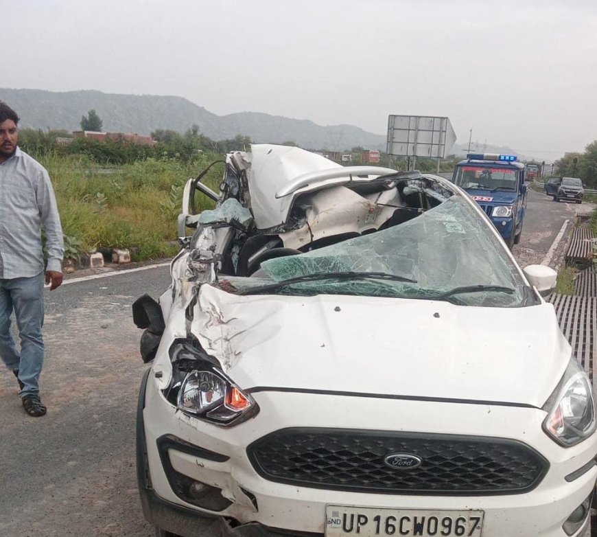 तेज रफ्तार का कहर, ट्रक से जा टकराई फोर्ड गाड़ी: पति-पत्नी और बेटी घायल, महिला जयपुर रेफर