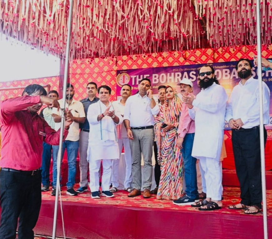 बौहरा ग्लोबल स्कूल महुवा में राज्य स्तरीय छात्रा कबड्डी क्लस्टर का विधायक राजेन्द्र व जिला परिषद सीईओ नरेन्द्र मीणा ने ध्वजारोहण कर किया भव्य शुभारंभ
