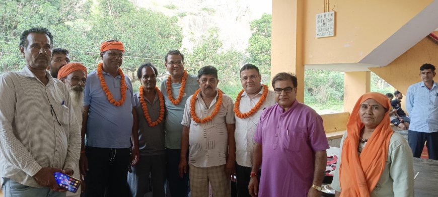 कांवड़ियों की सेवा करने वालों का किया सम्मान
