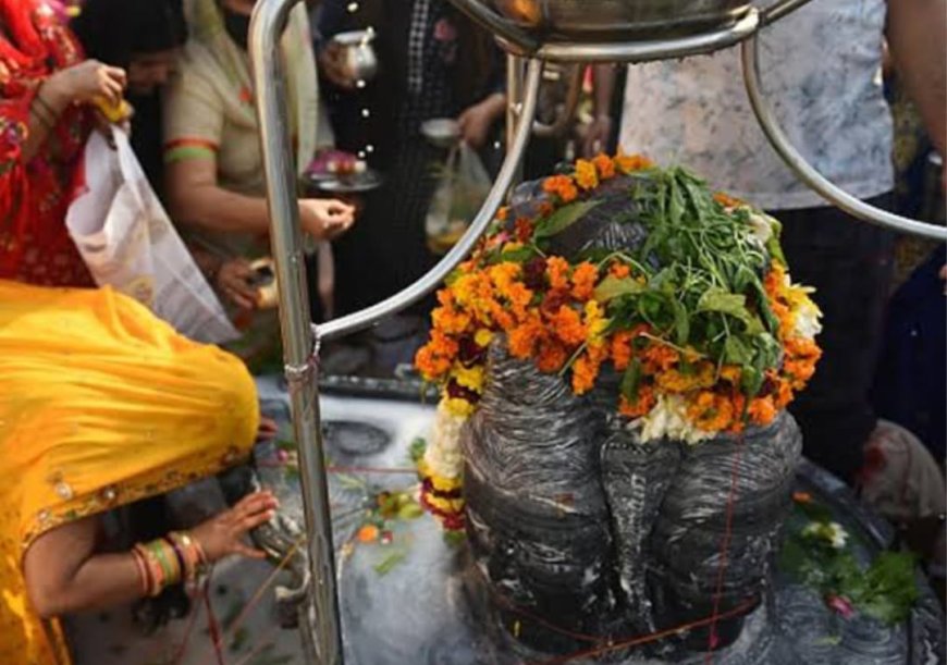 सावन का आखिरी सोमवार आज शिव मंदिरों में उमड़ा भक्तों का जन सैलाब
