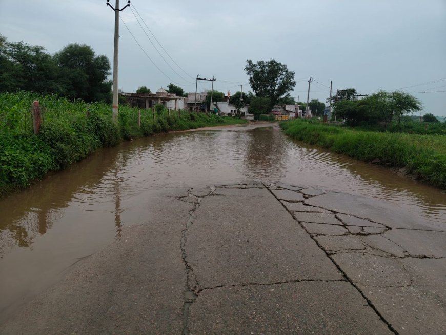 अधिकारी मस्त जनता त्रस्त: बार बार अवगत कराने के बावजूद भी समस्या जस की तस,आम जनता परेशान