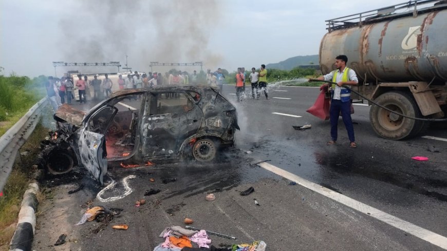 दिल्ली-मुम्बई एक्सप्रेस वे पर रफ्तार का कहर: वैन को पीछे से कार ने मारी टक्कर, कार धू-धू कर जली