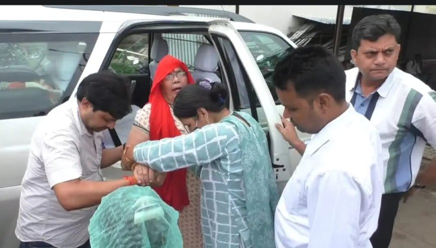 मुख्यमंत्री की माताजी की बिगड़ी तबियत :उपचार के बाद डाक्टरों ने भेजा घर